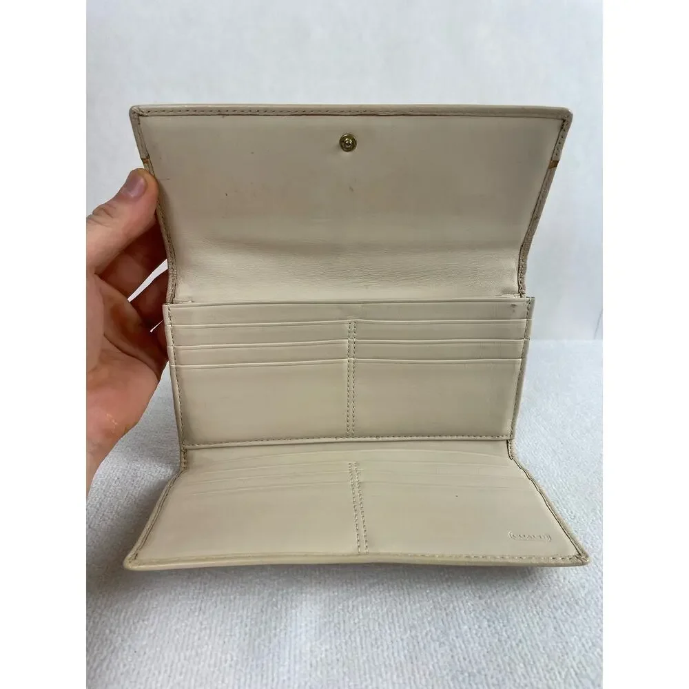 Vintage Coach Soho pleated leather cream trifold wallet Classic Minimal Luxe